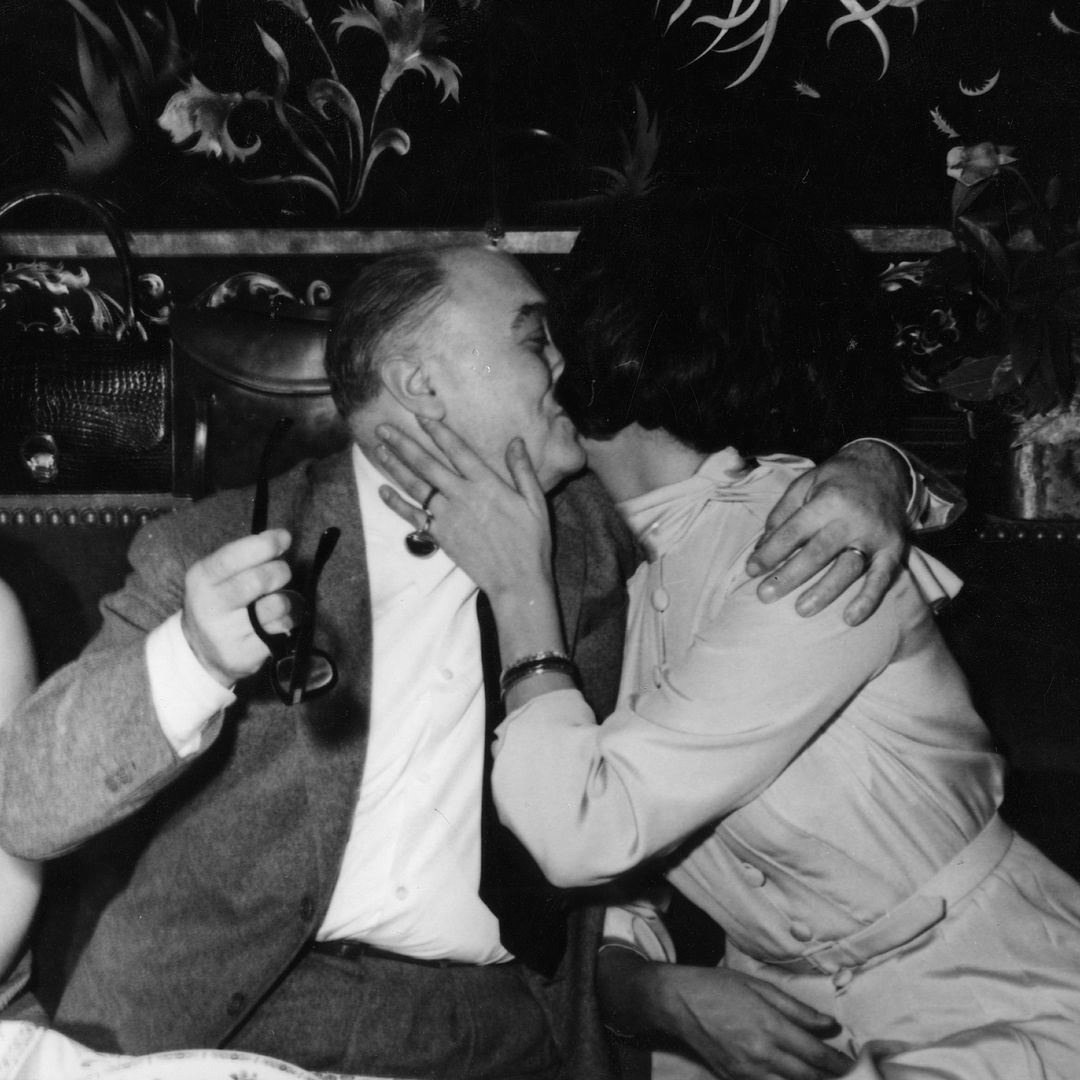 Loren, Sophia *20.09.1934- Schauspielerin, Italien(eigentl. Sofia Scicolone)- bei ihrer zweiten Hochzeit mit Carlo PontiPerson (l.) N.N