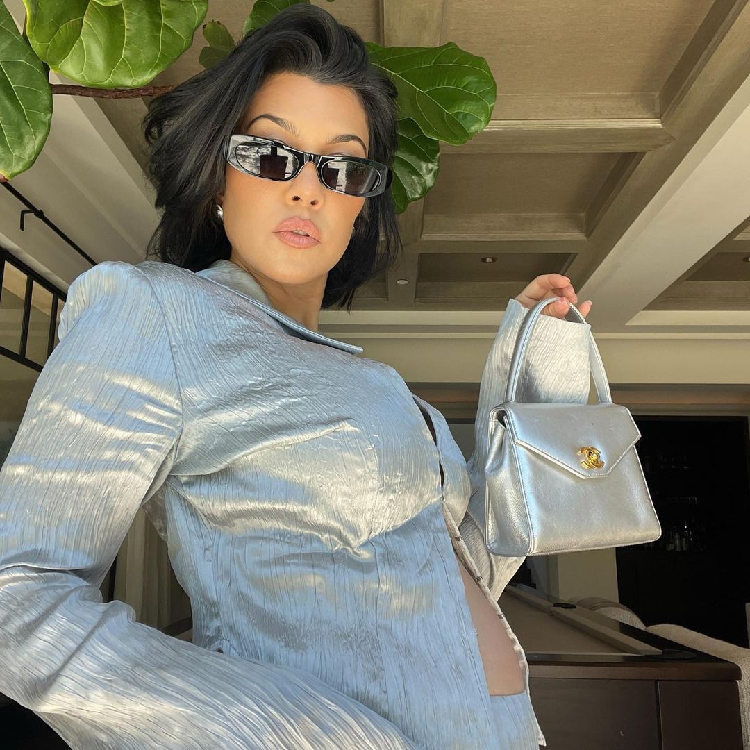 Kourtney Kardashian plays 'tooth fairy,' gifts daughter Penelope, 11, lavish $835 Prada soccer ball