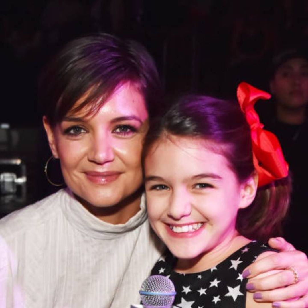 Katie Holmes looks just like daughter Suri in remarkable new photo