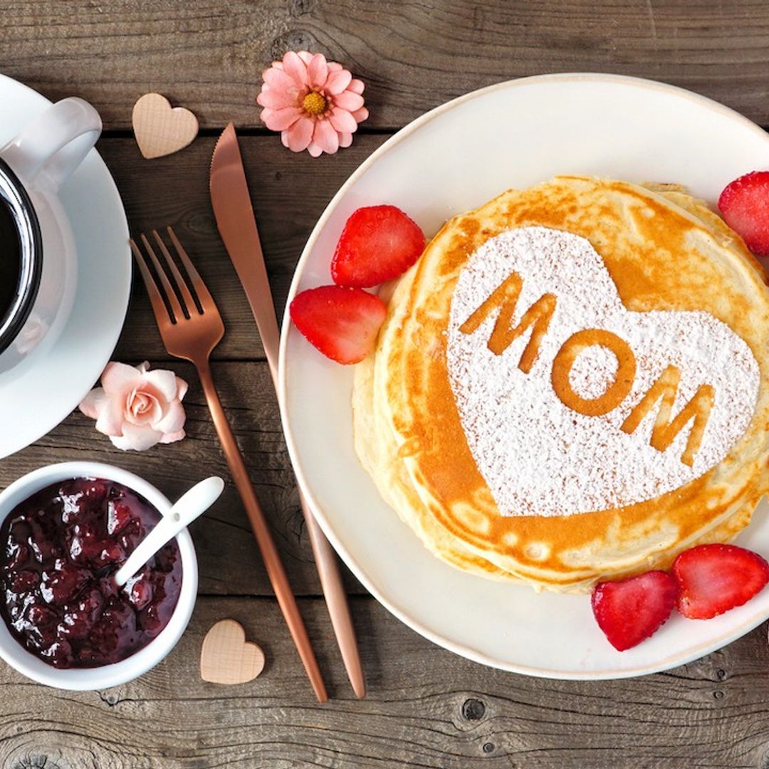 10 sweet Mother's Day decorations for your at-home celebration - from flowers to balloons and banners