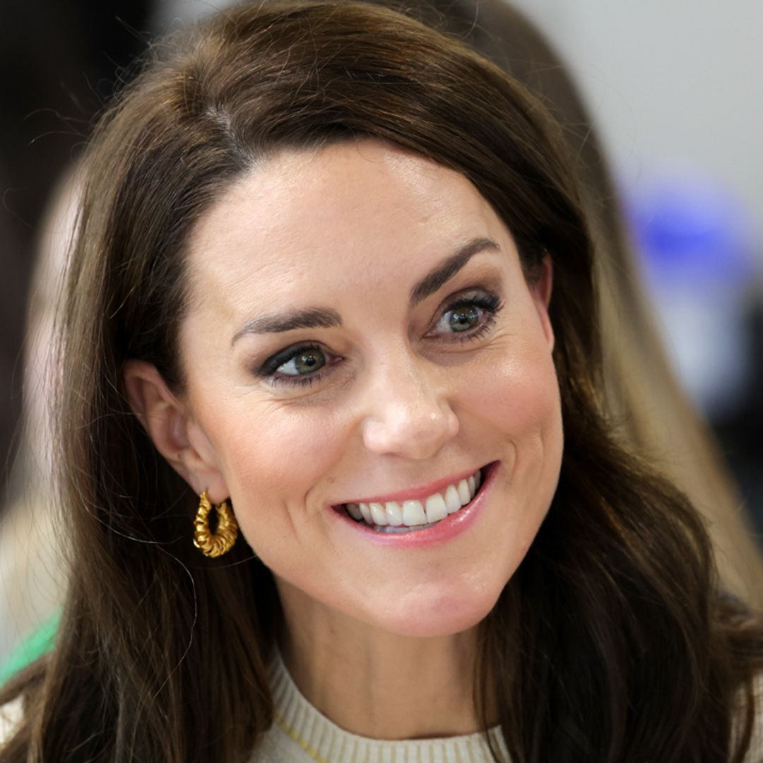 Princess Kate just took off her coat and revealed a bodycon dress - wow