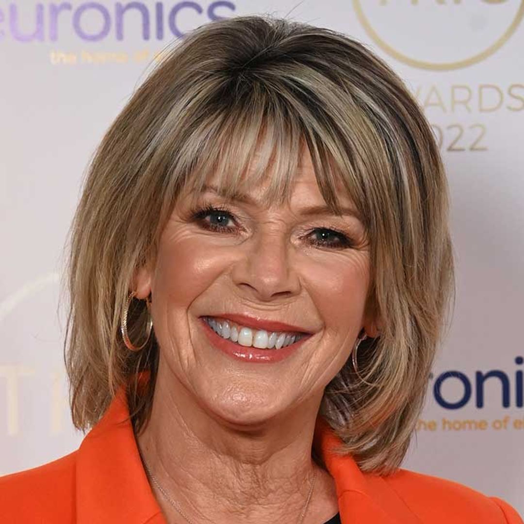 Ruth Langsford stuns in skinny jeans and bold heels