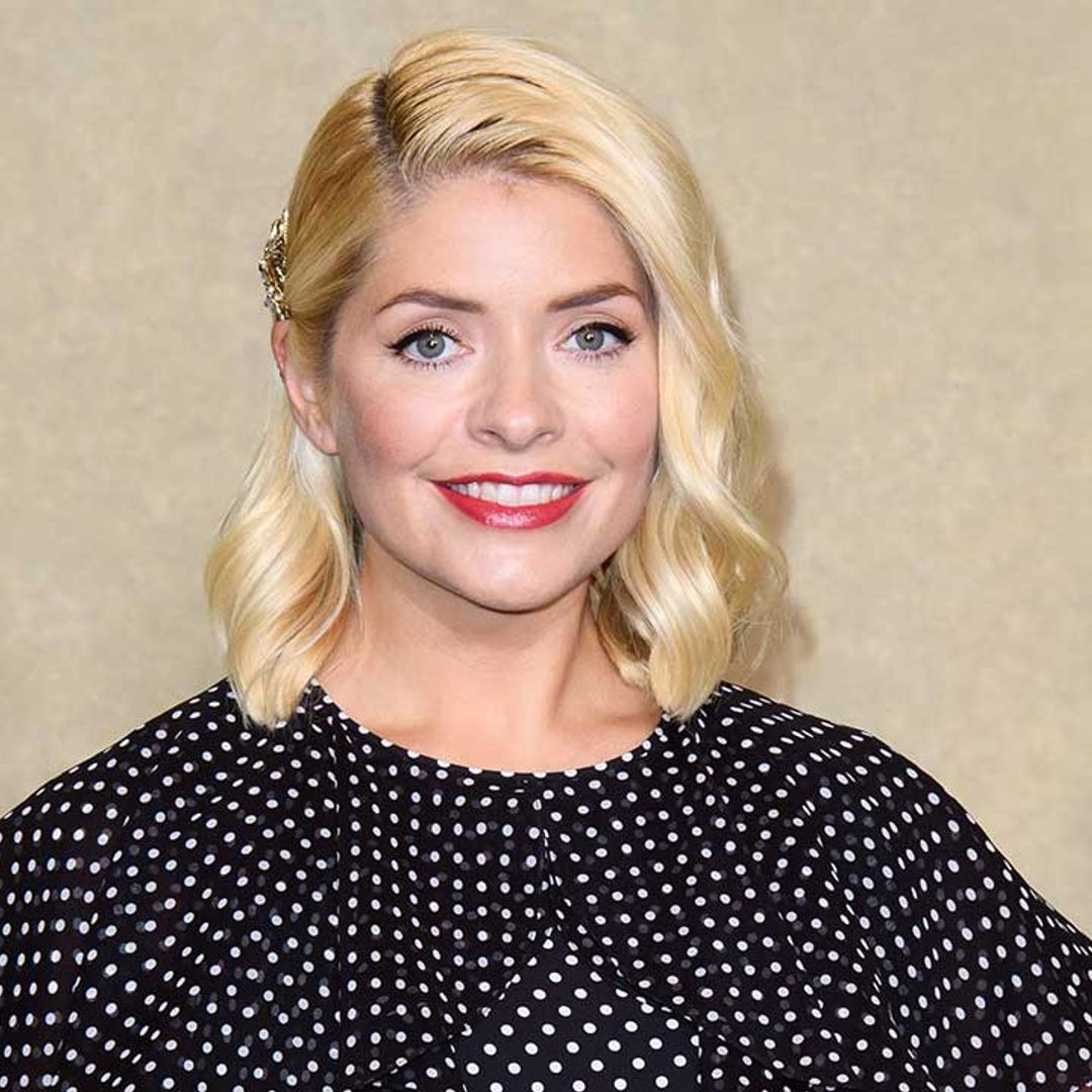 Holly Willoughby shows off trendy new hairstyle - and you're going to want to copy it