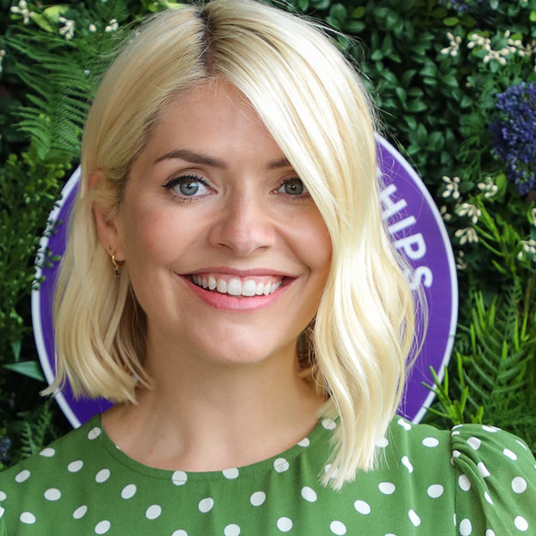 Holly Willoughby impresses in all-in-one ski-jumpsuit for sweet family photo
