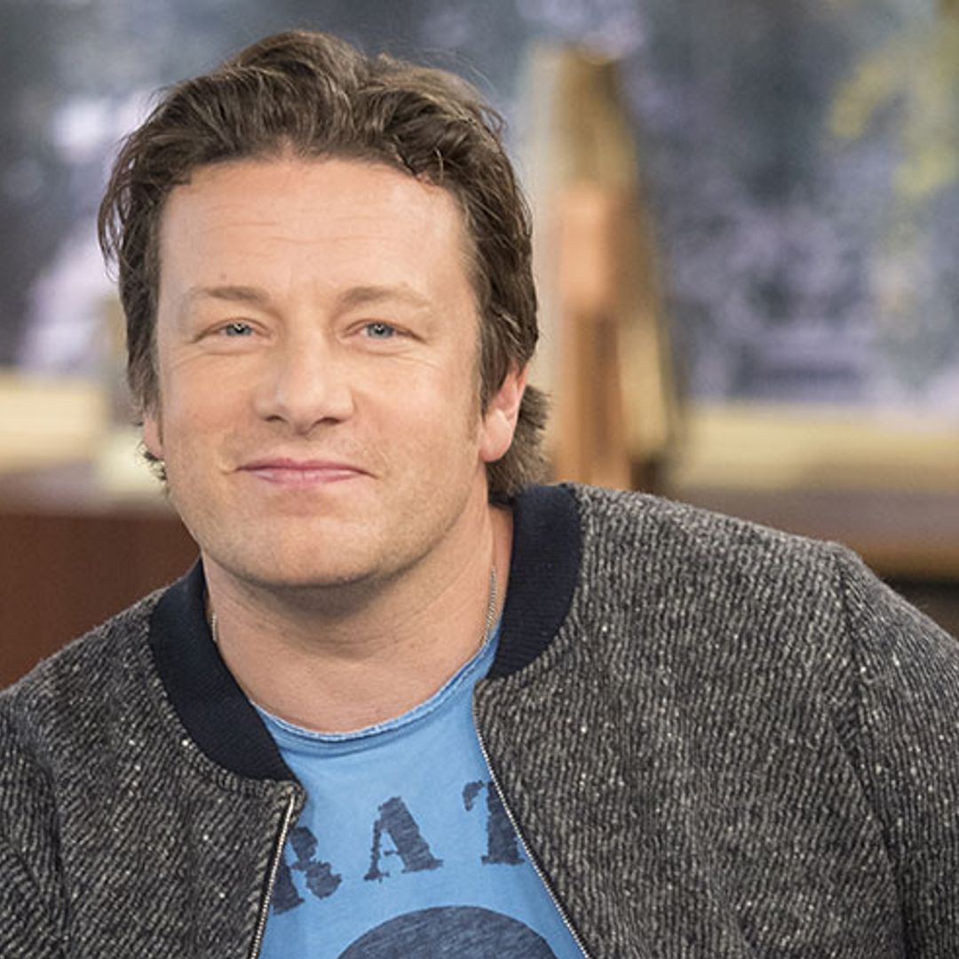 Jamie Oliver's Christmas Countdown: the beloved TV chef shares recipes for a stress-free Christmas!
