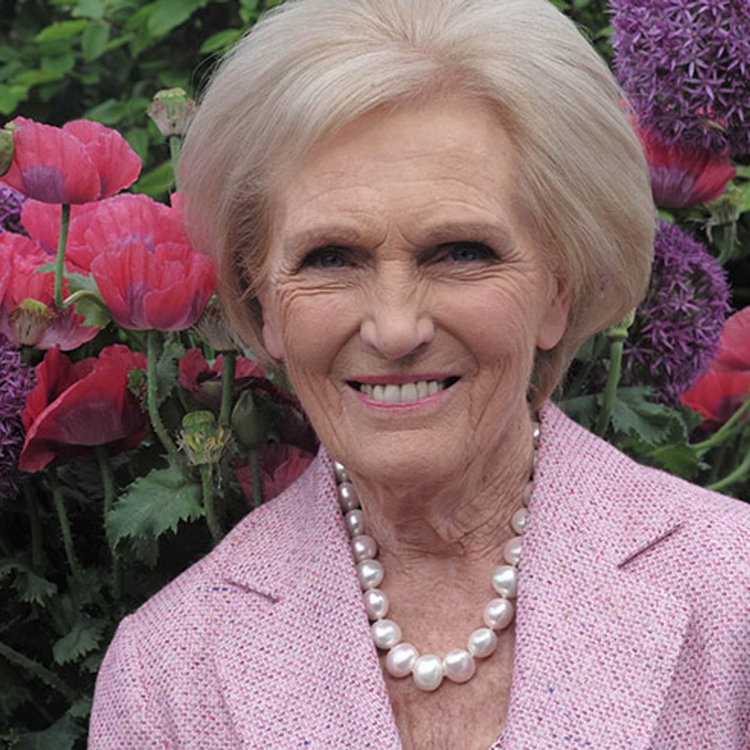 Mary Berry poses for surprise photoshoot and reveals her style rules - plus the one thing she'd NEVER wear