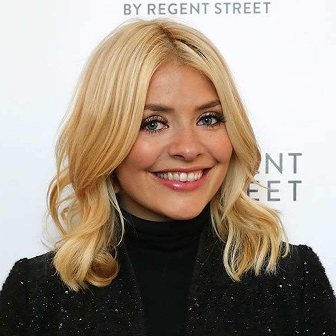 Holly Willoughby shares an adorable selfie with her cat