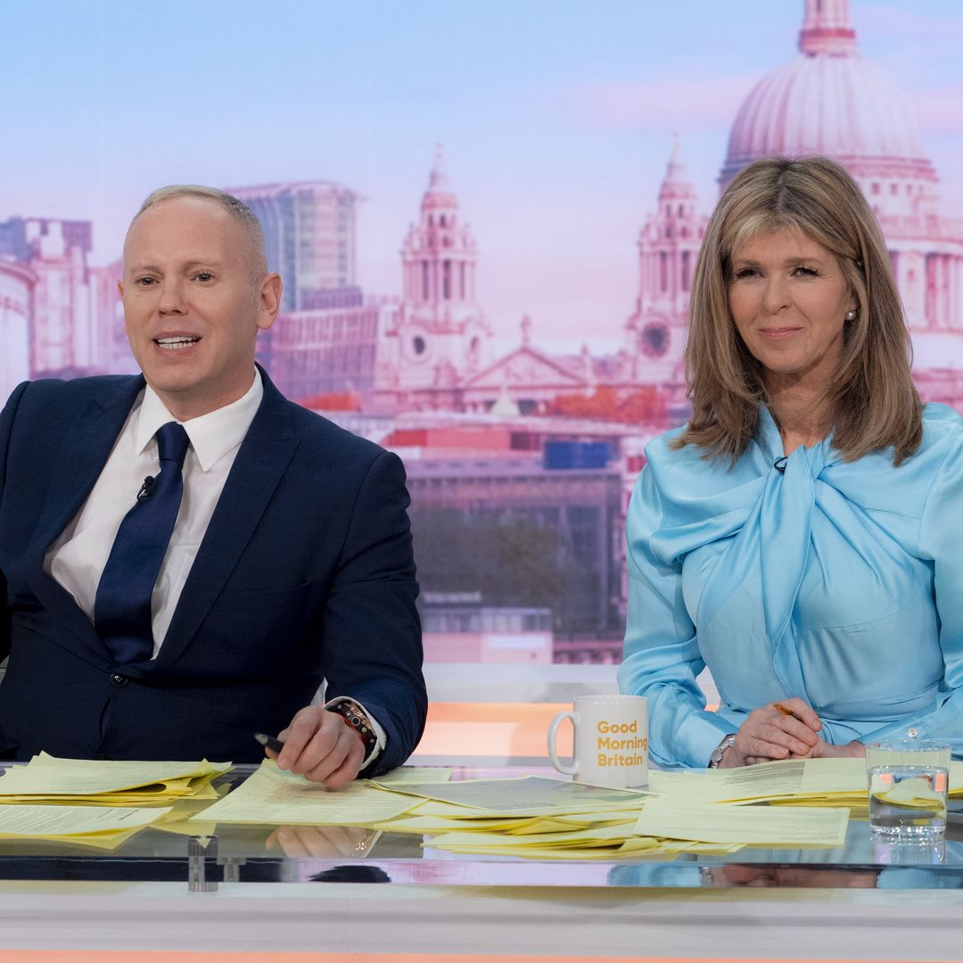 Kate Garraway's two-word response after Rob Rinder makes joking jibe live on GMB