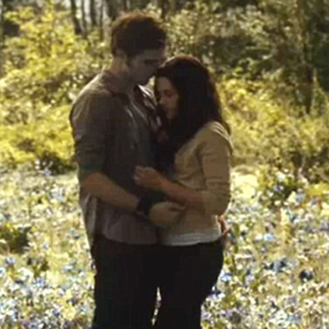 Off-screen lovers Robert Pattinson and Kristen Stewart reunite in new 'Eclipse' teaser