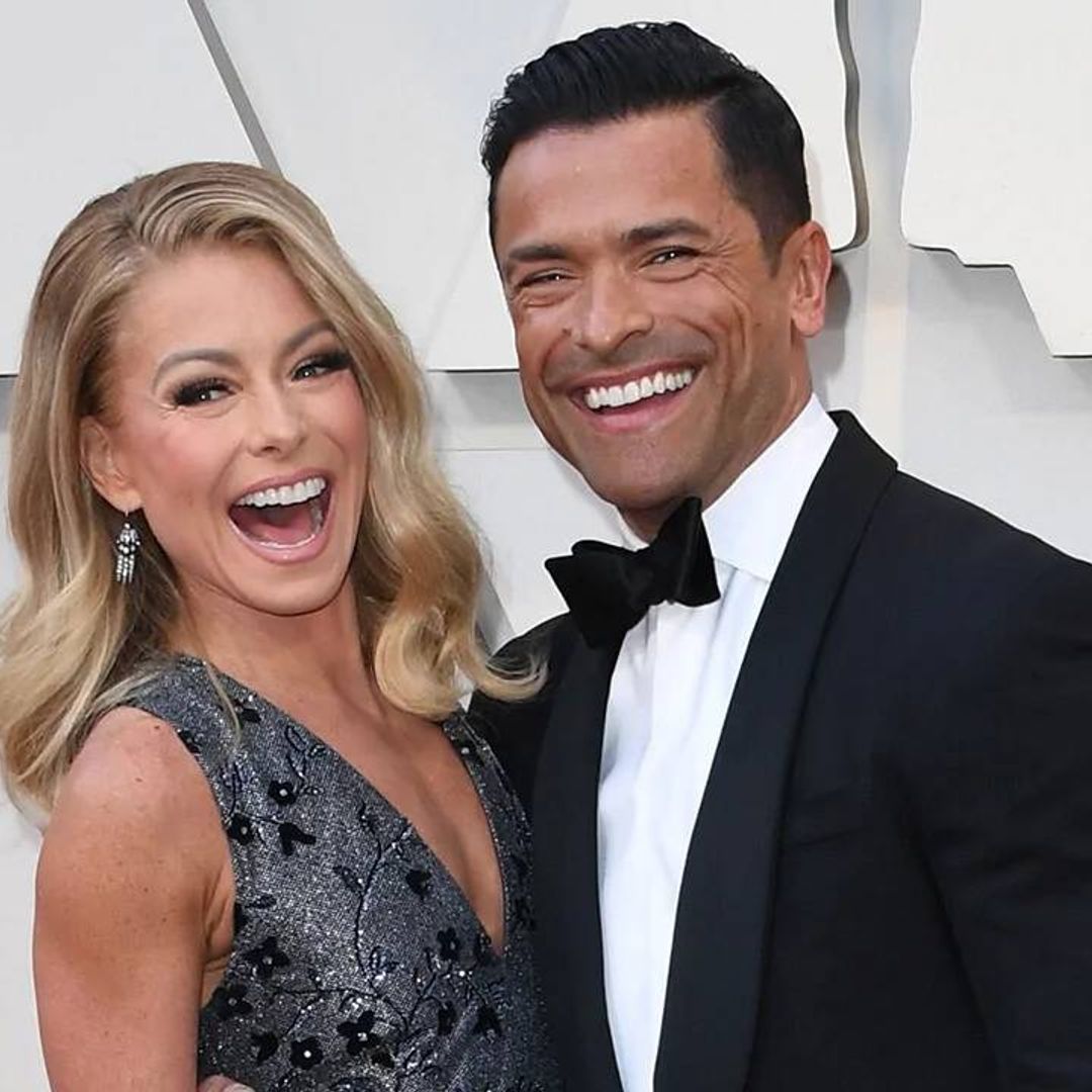 Kelly Ripa's hilarious family photo is too good to miss