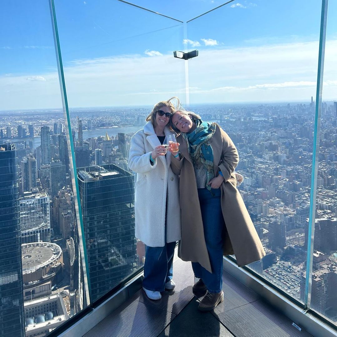 Friends on top of the world in NYC