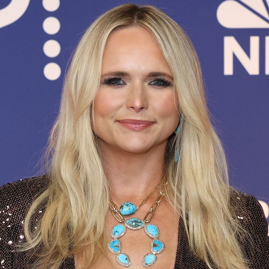 Miranda Lambert goes back to her roots as fans go wild for her new look