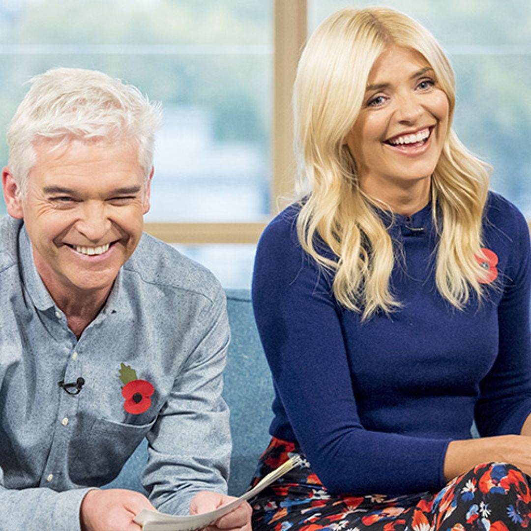 Holly Willoughby looks spectacular in poppy-printed skirt