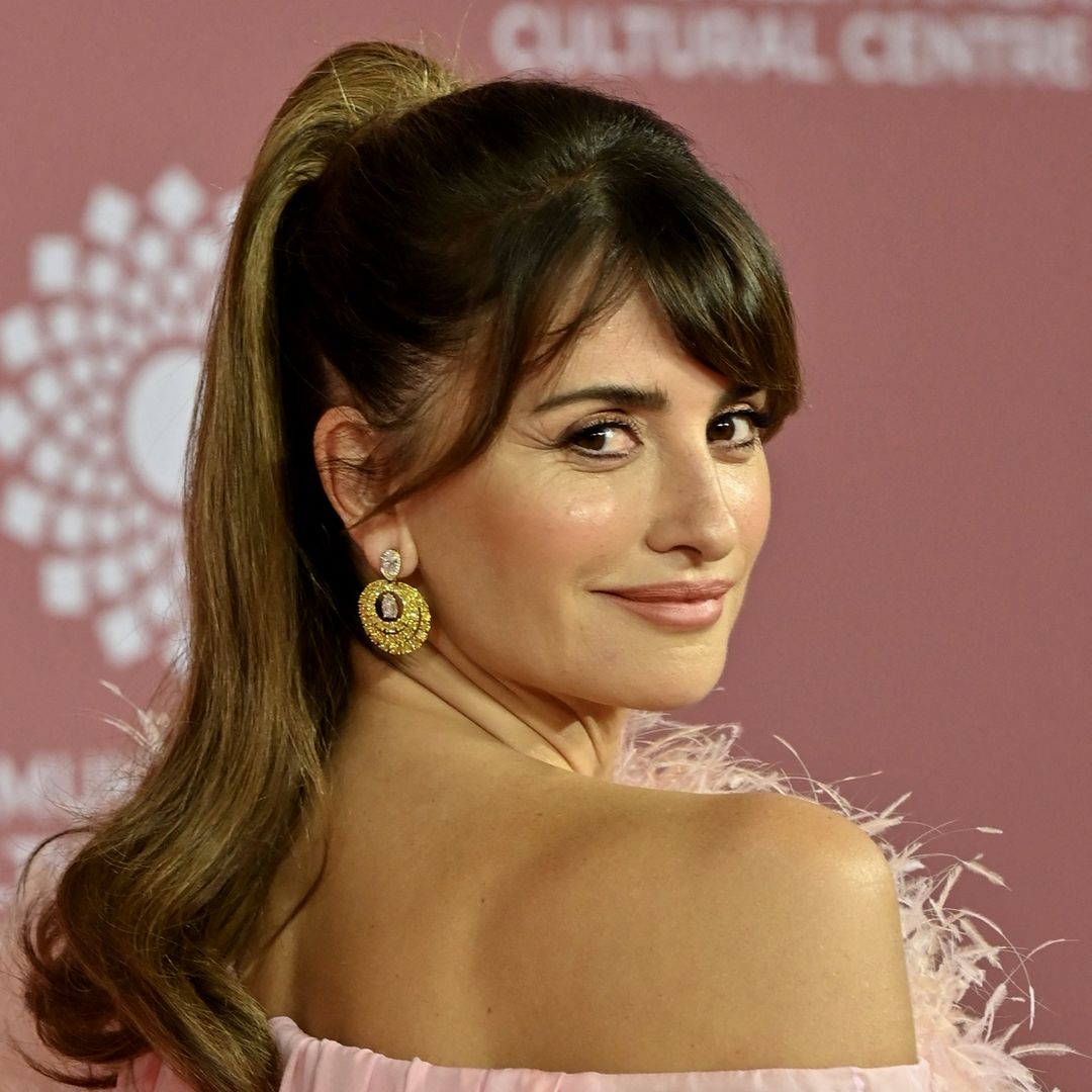 Penélope Cruz dazzles in glamorous high-slit dress for star-studded night out