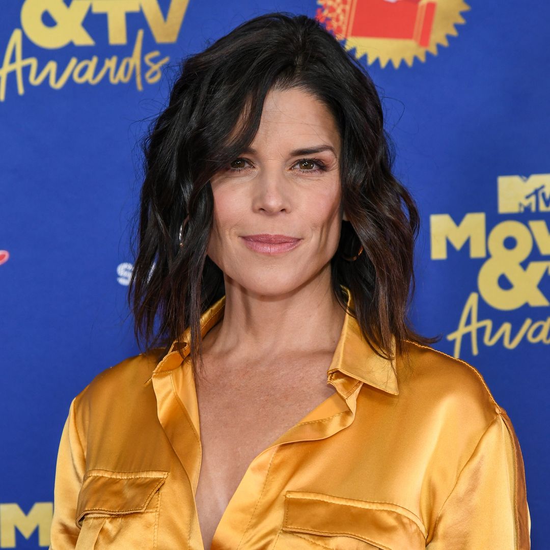 Neve Campbell - Biography