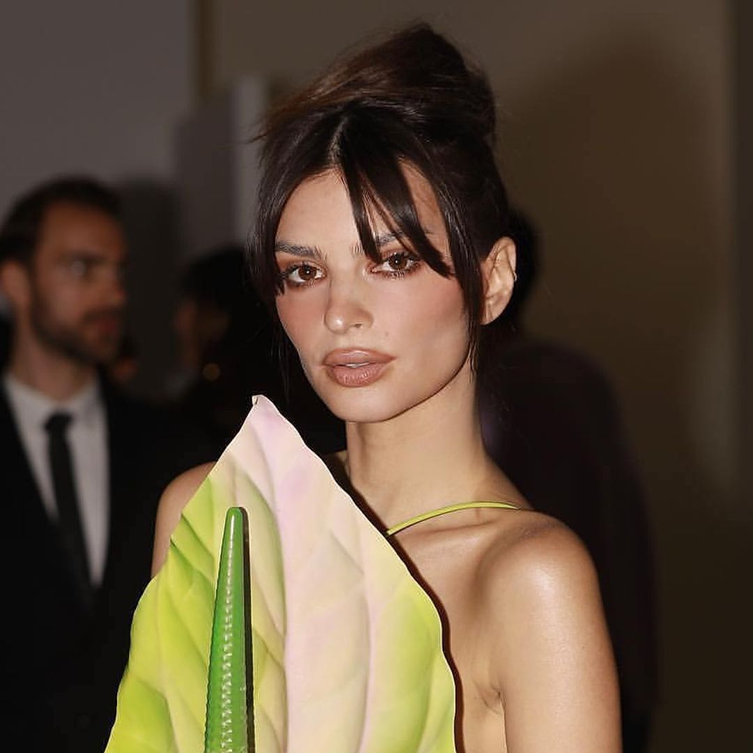 Emily Ratajkowski just proved two risqué itsy bitsy bikinis are better than one