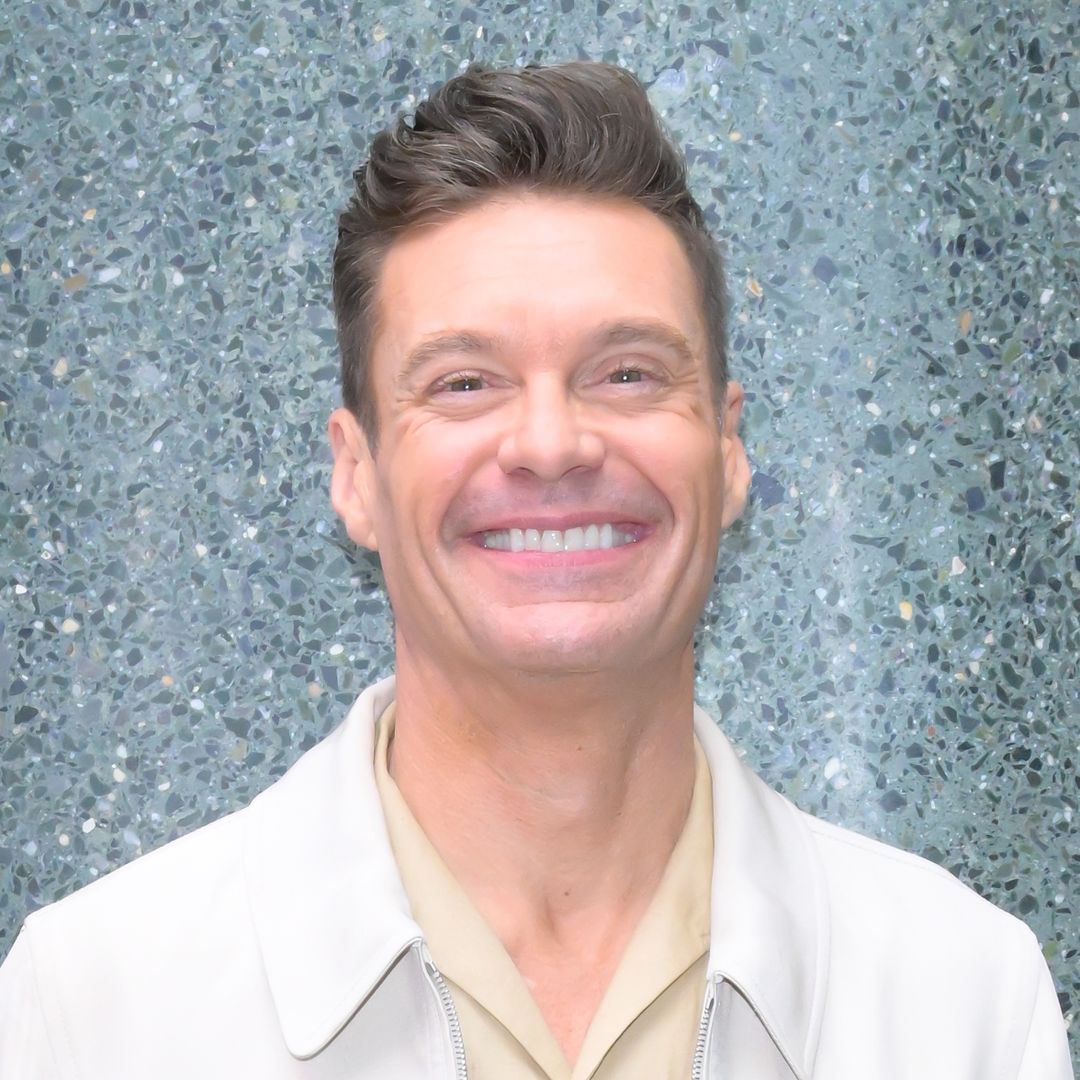 Ryan Seacrest shows off impressive physique in grueling underwater workout video – watch