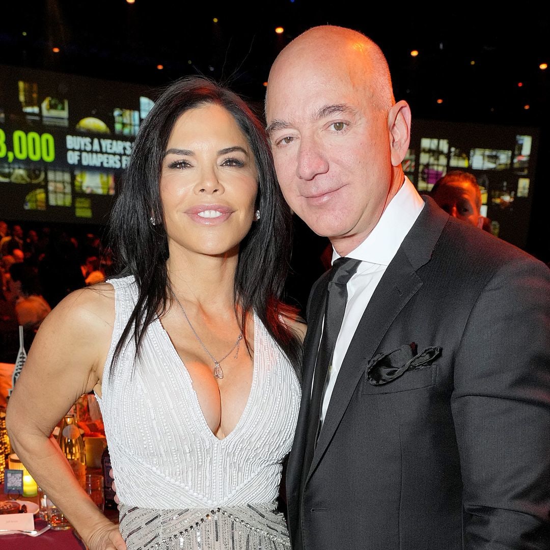 Jeff Bezos, Lauren Sanchez join major A-lister in huge move