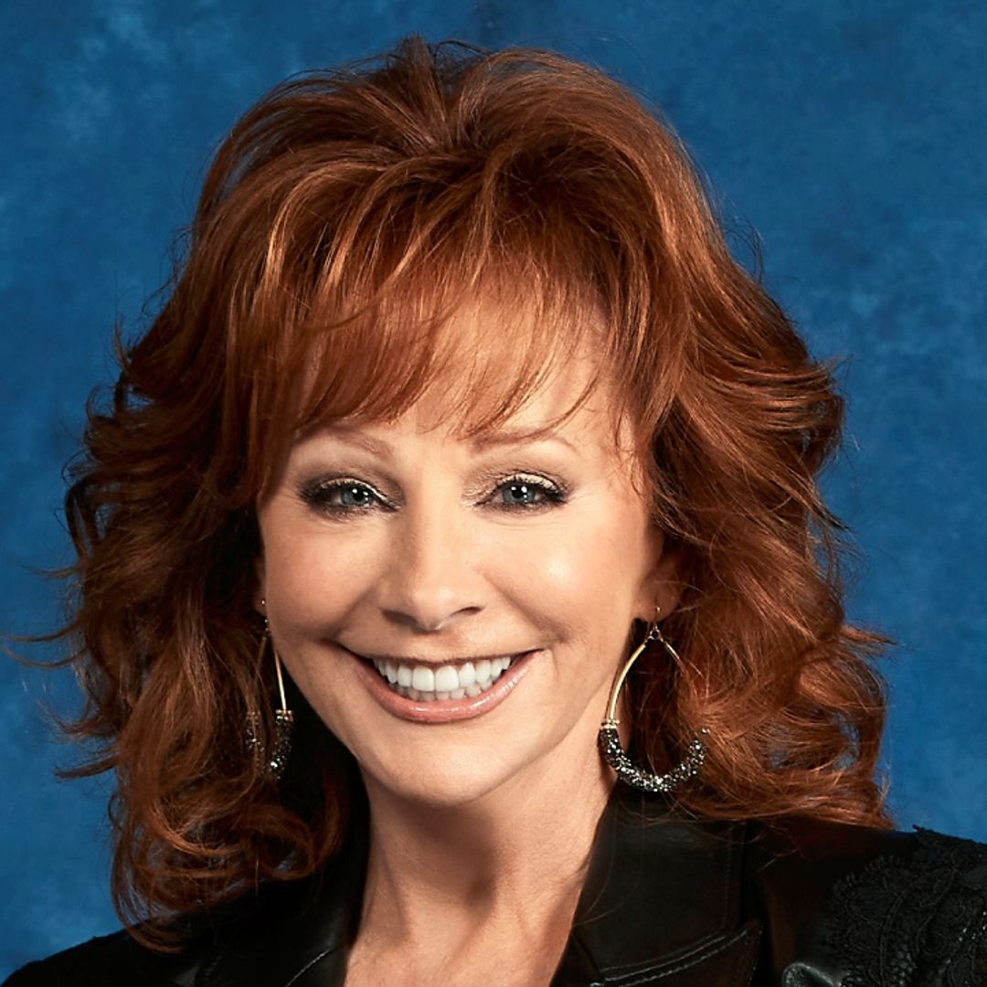 Reba McEntire divides fans as she counts down to big comeback with fiery throwback