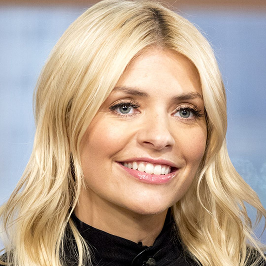 Holly Willoughby dazzles in Topshop bargain blouse!