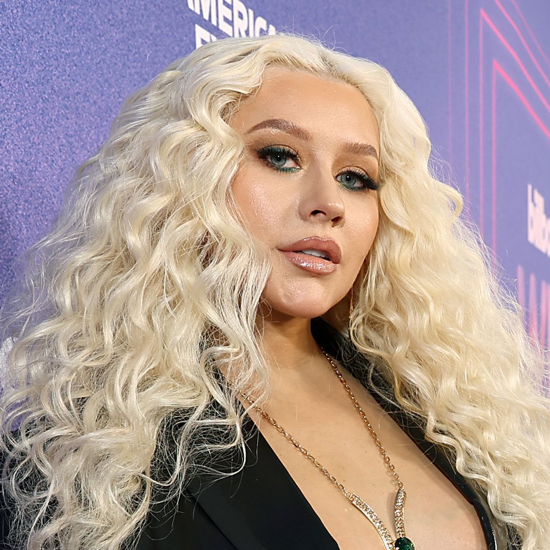 Christina Aguilera debuts surprising new look – and fans are obsessed