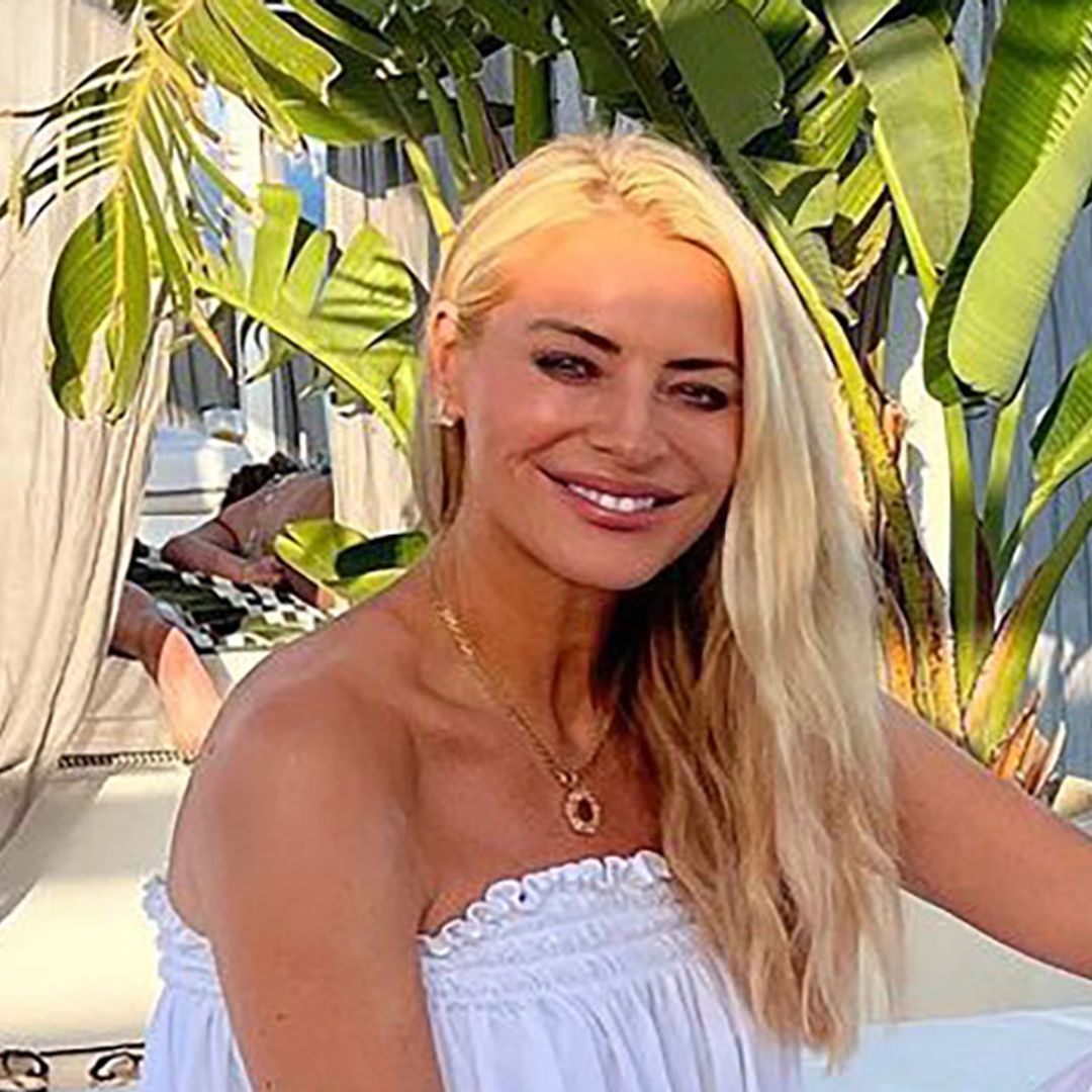 Tess Daly stuns in flirty mini summer dress as she gushes about husband Vernon Kay