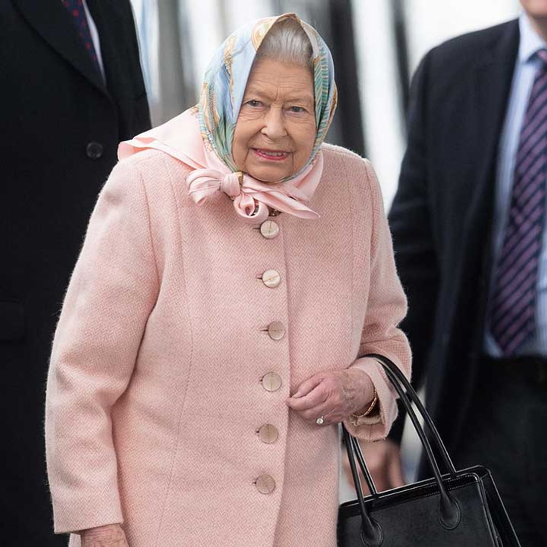 The Queen arrives in Sandringham to start her Christmas break