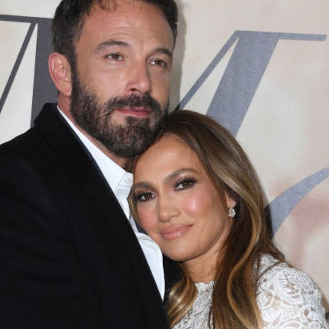 Jennifer Lopez flashes first engagement ring from Ben Affleck in resurfaced video