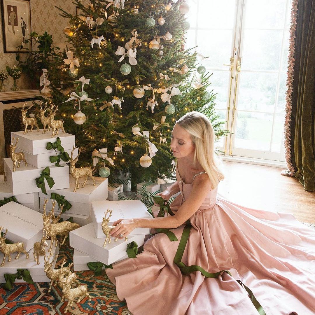 The best luxury wrapping paper for a 'chic' Christmas in 2023