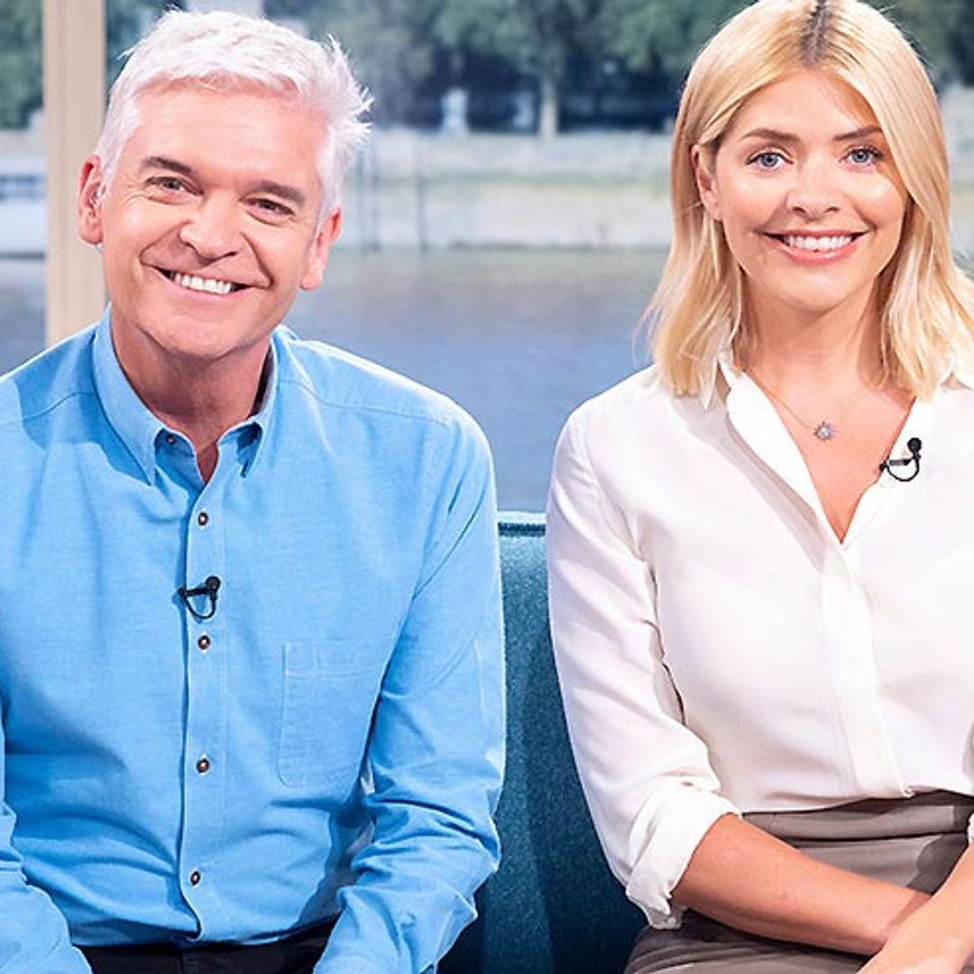 Holly Willoughby returns to This Morning wearing a super cute autumnal mini dress