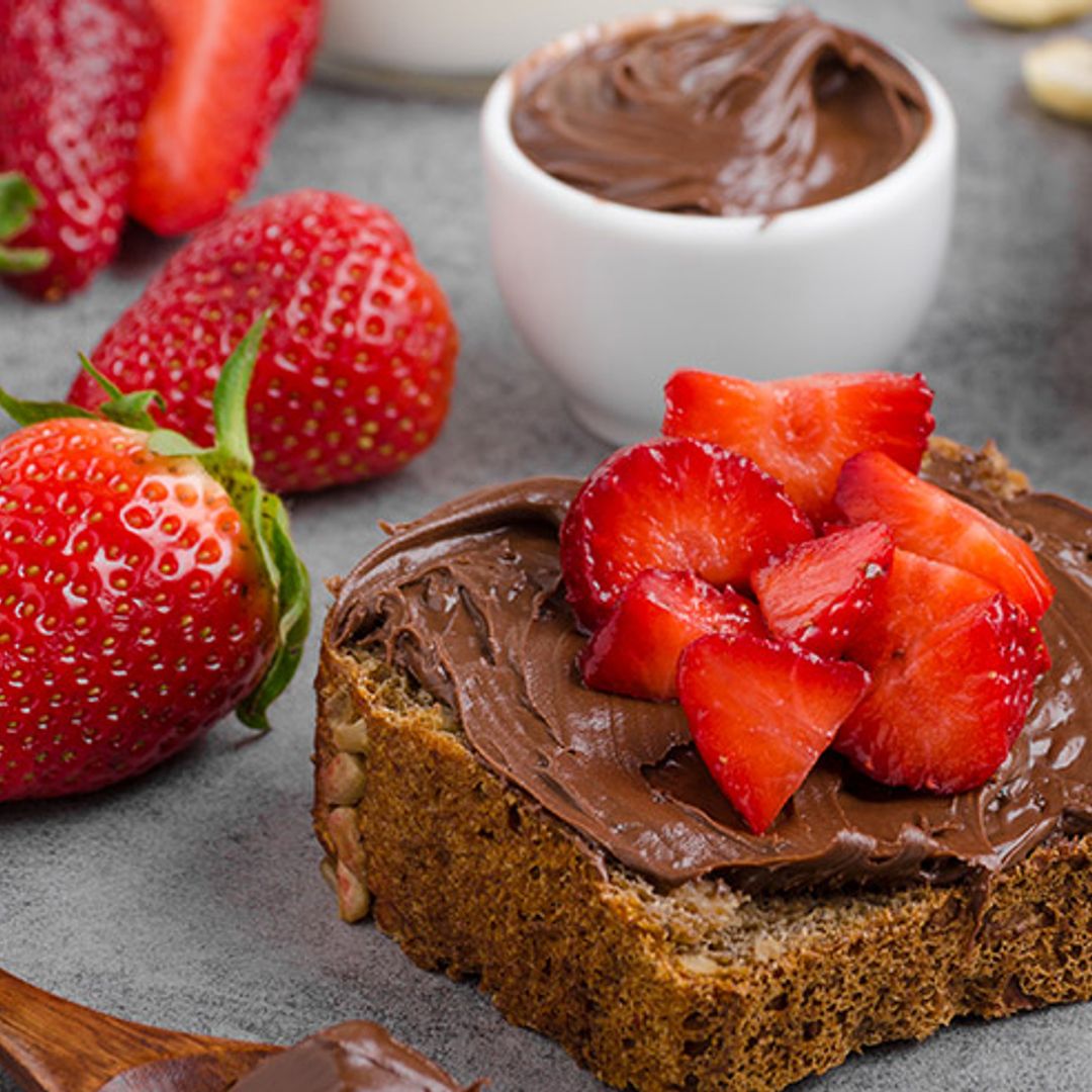 Stop everything. You can now buy Lindt chocolate spread