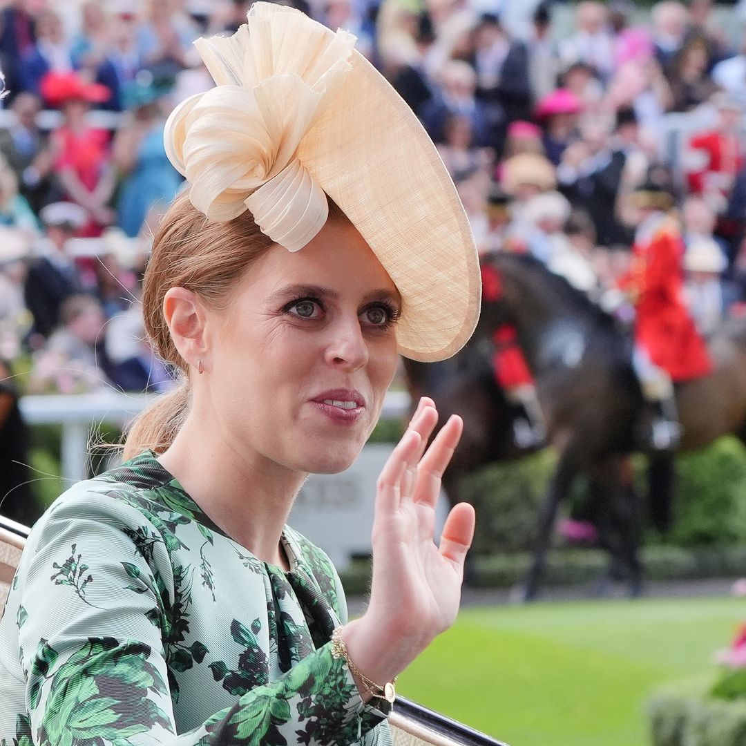 Princess Beatrice floors us all in amazing Ascot dress - and the zaniest yellow heels