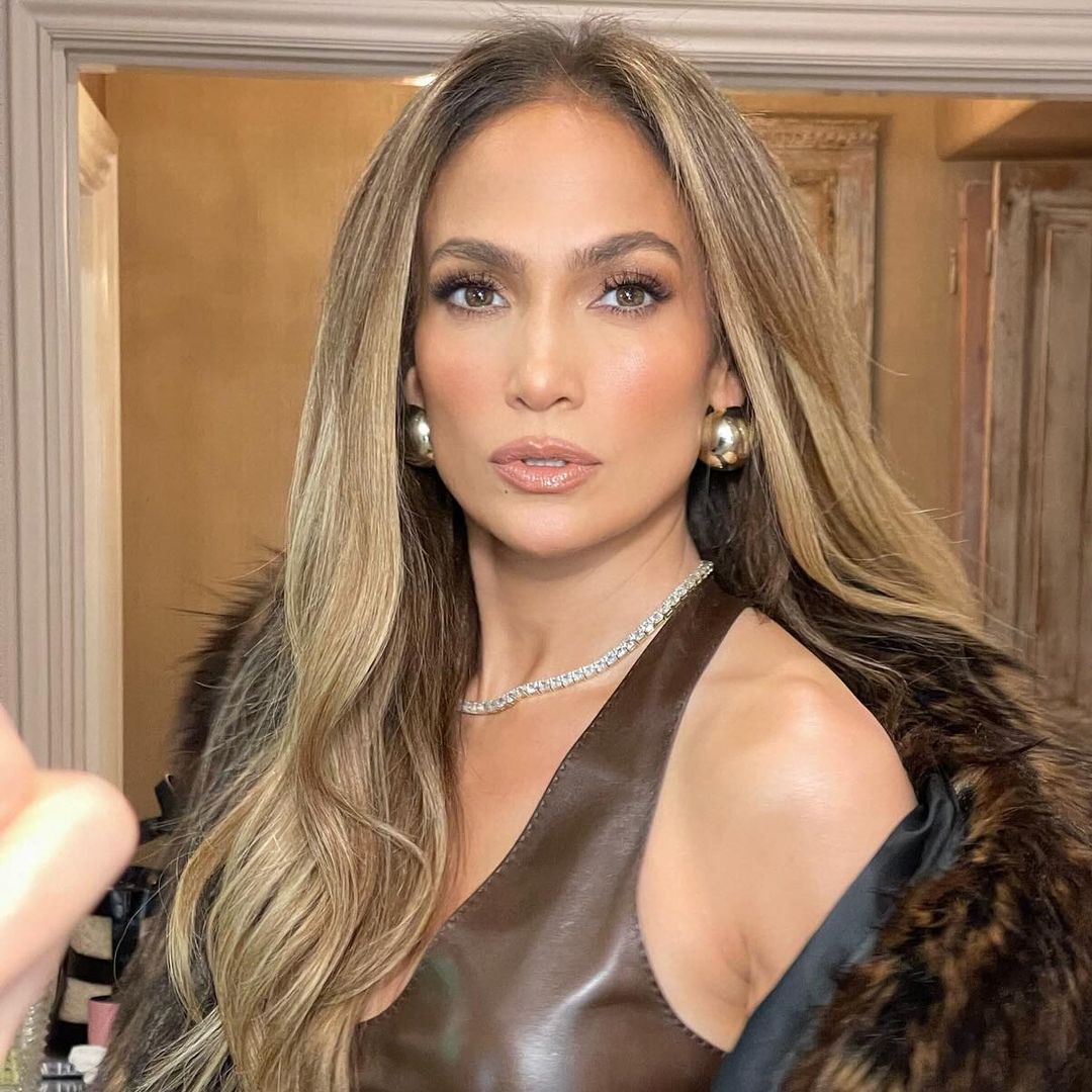 Jennifer Lopez's bodycon "moms night out" dress is actually so chic