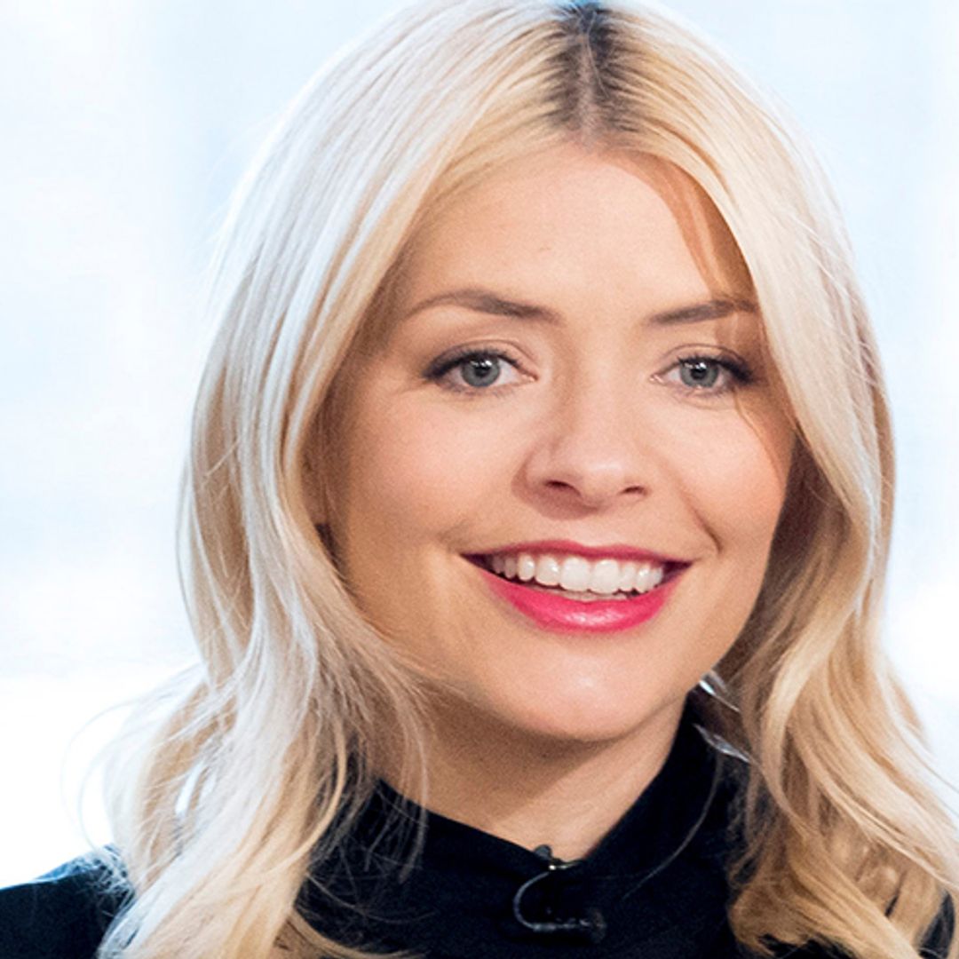 Holly Willoughby braves the chill in bargain Topshop mini skirt!