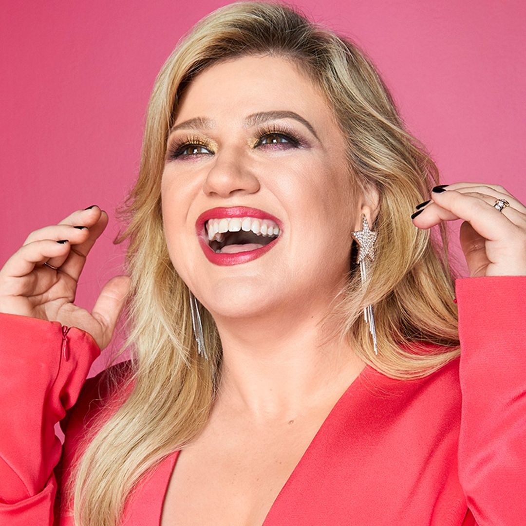 How much is Kelly Clarkson's net worth?