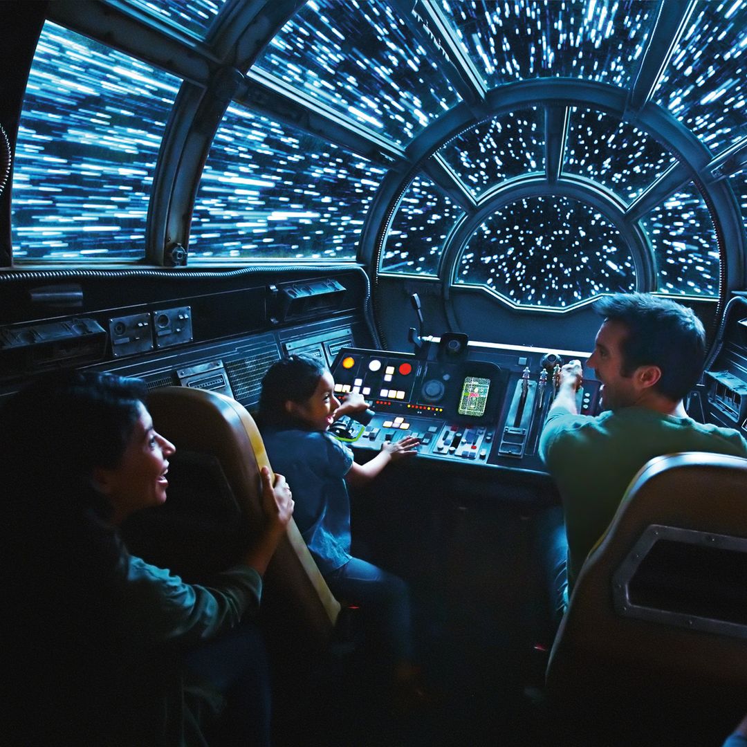 Inside Millennium Falcon: Smugglers Run, Disney