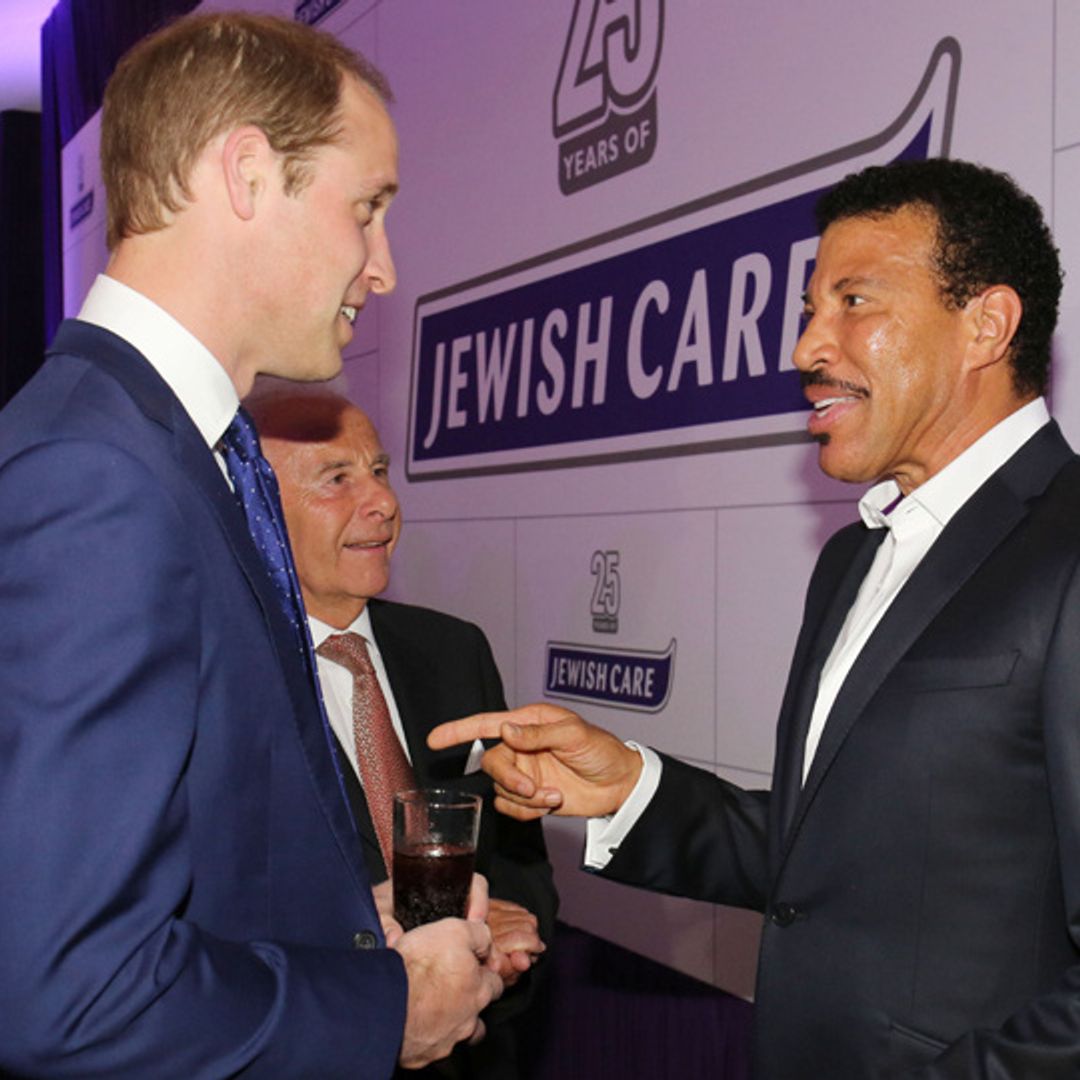 Lionel Richie sings Princess Diana's favorite song for Prince William