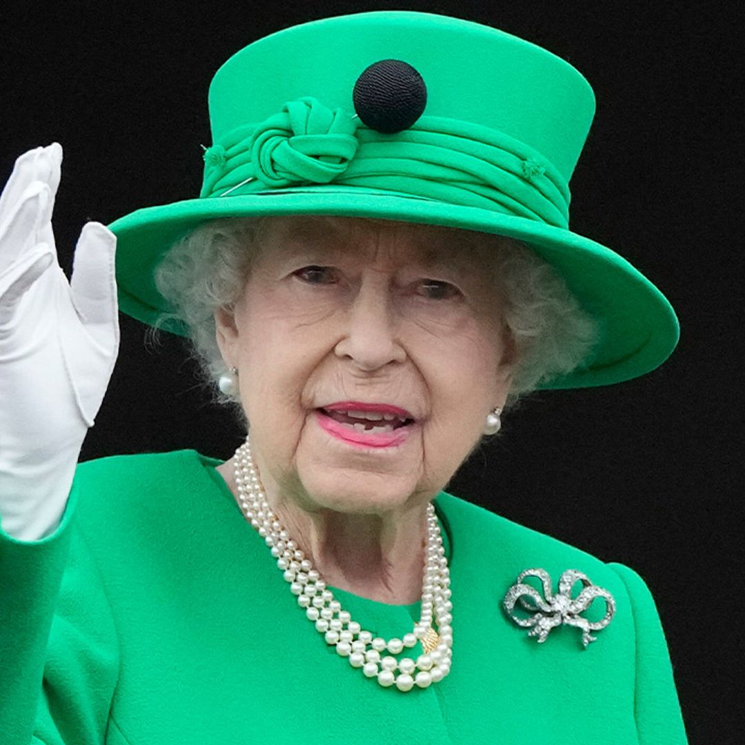 The Queen sends fans into overdrive as she lists postcard-worthy private home on Airbnb