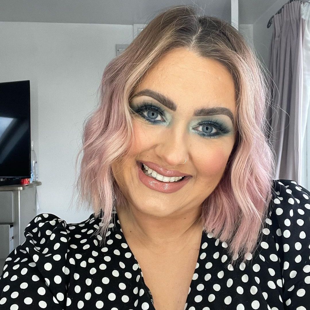 Gogglebox's Ellie Warner flooded with support after painful breastfeeding admission