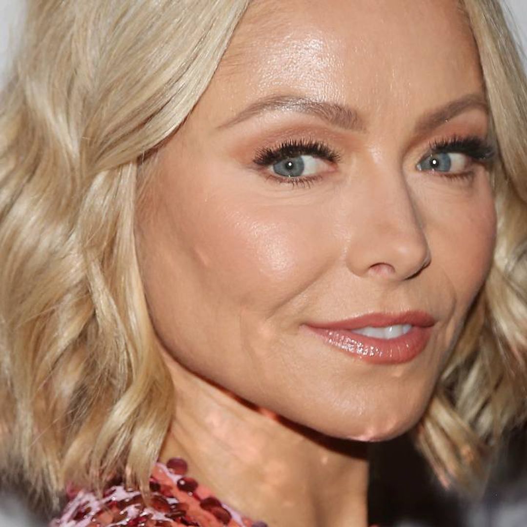 Kelly Ripa overcome with emotion following Mark Consuelos' wedding anniversary surprise