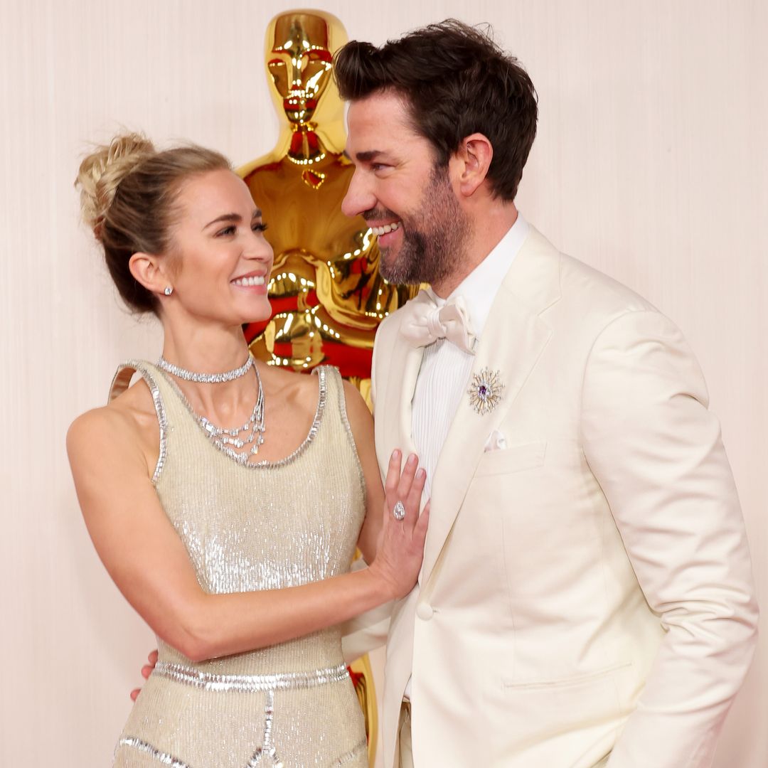 Emily Blunt leaves husband John Krasinski stunned during must-see Oscars red carpet moment