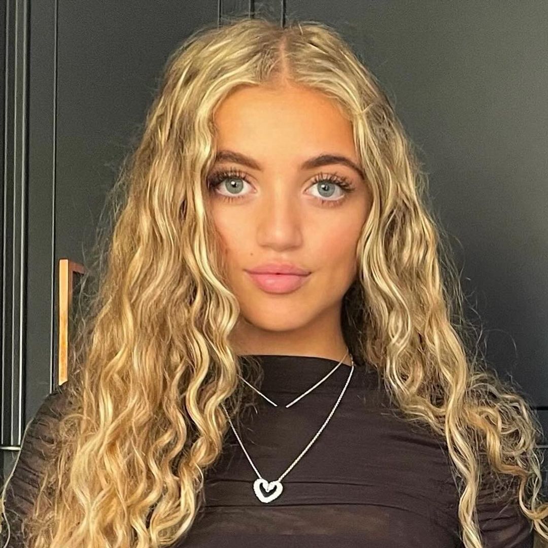 Princess Andre shows off Rapunzel ringlets in dazzling photo