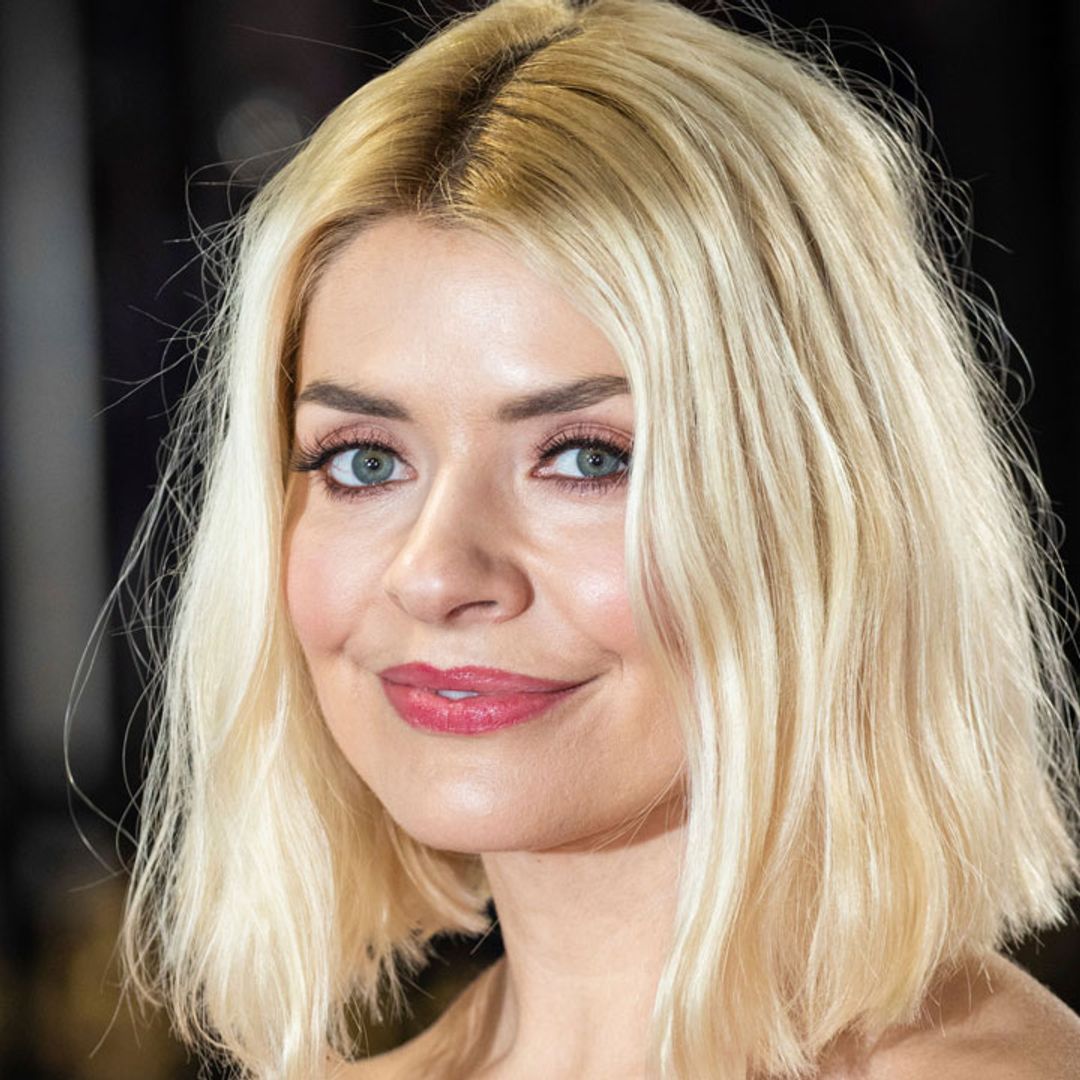 Holly Willoughby wears head to toe buttons – and fans have questions