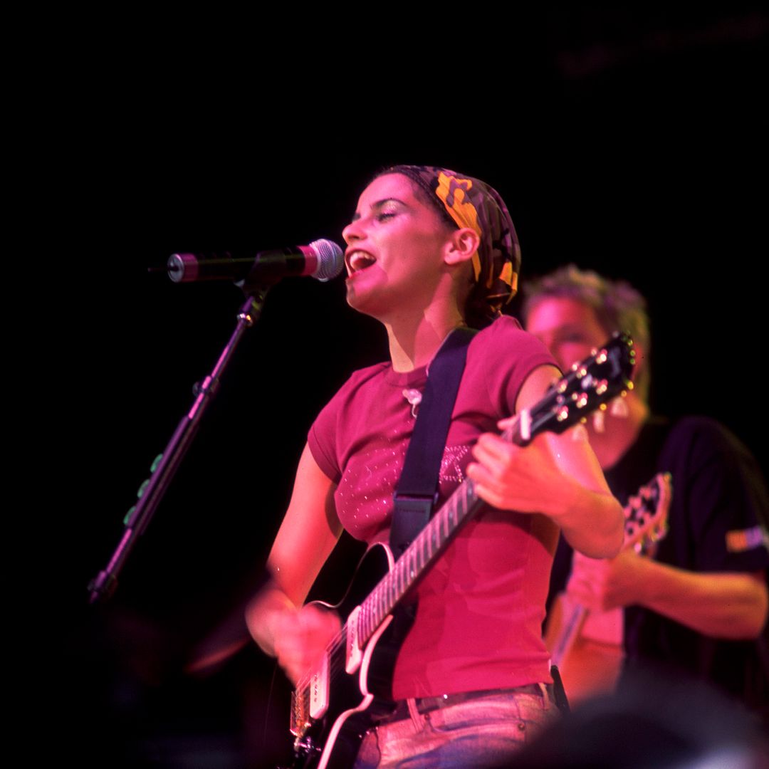 Nelly Furtado performs onstage at the World Music Theater, Tinley Park, Illinois in 2001
