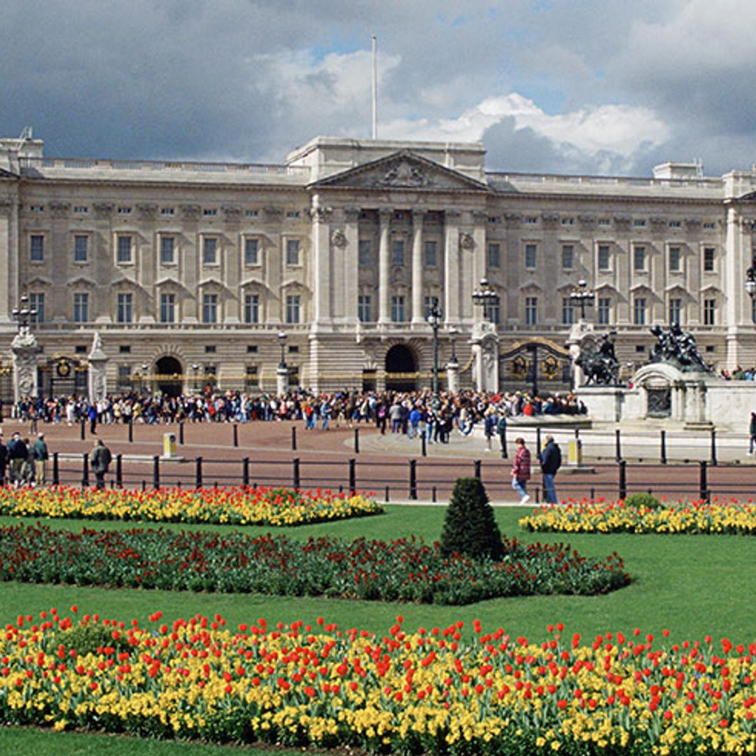 The Queen is looking for a royal dishwasher at Buckingham Palace