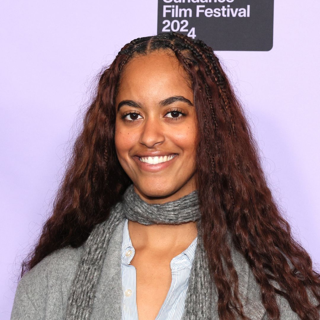 Malia Obama sports new look amid controversy