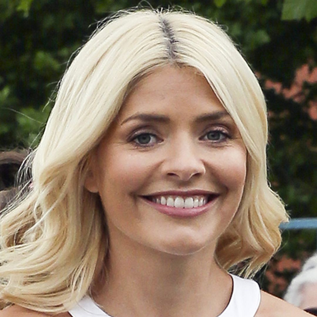 Holly Willoughby looks stunning makeup-free on her summer holiday – see her picture!