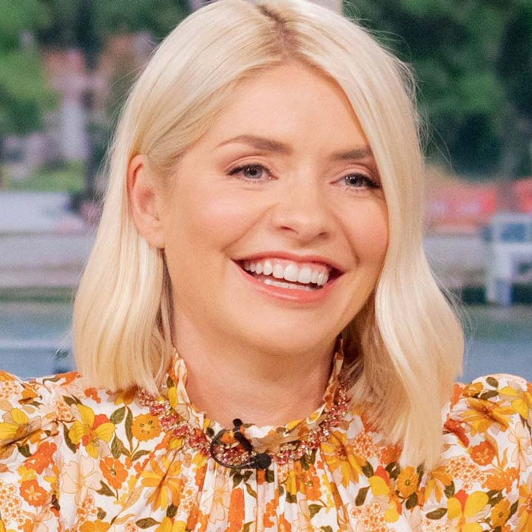 Holly Willoughby's new Marks & Spencer blouse turns heads on This Morning