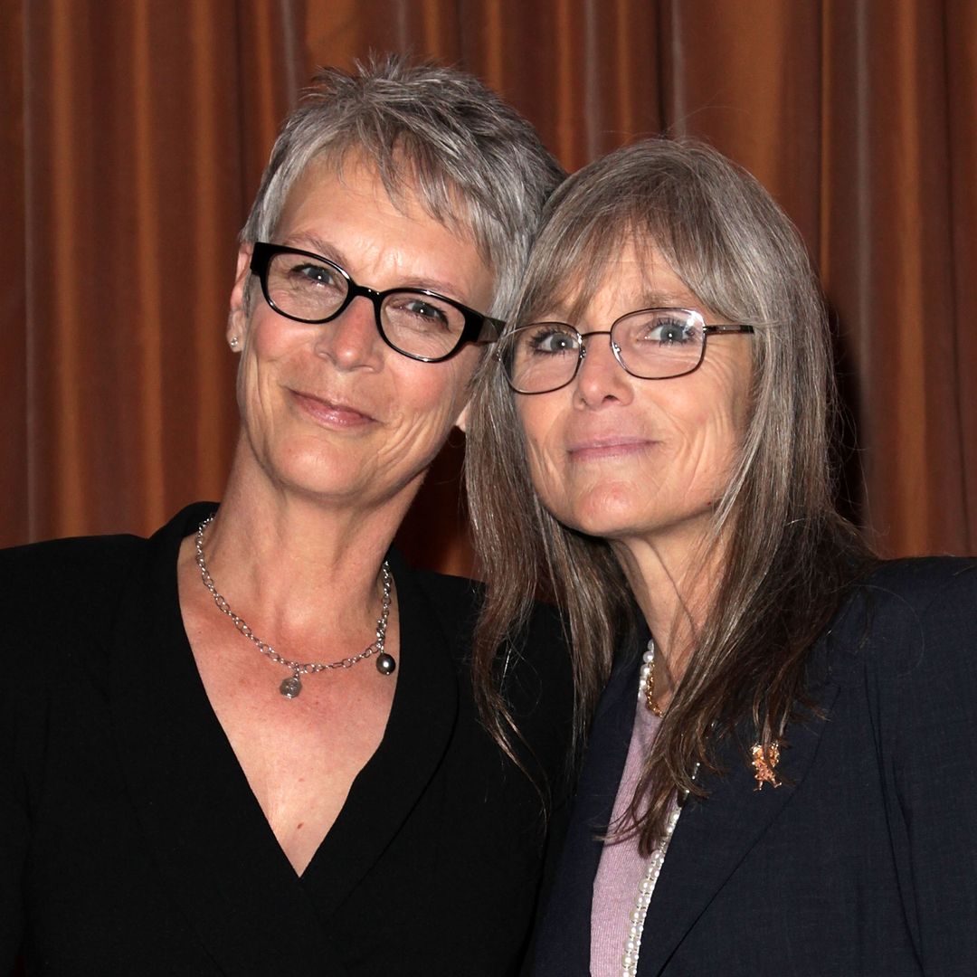 Honoree Jamie Lee Curtis (L) and sister Kelly Lee Curtis attend the 5th annual Women of Distinction luncheon at Beverly Hills Hotel on May 3, 2012 in Beverly Hills, California.