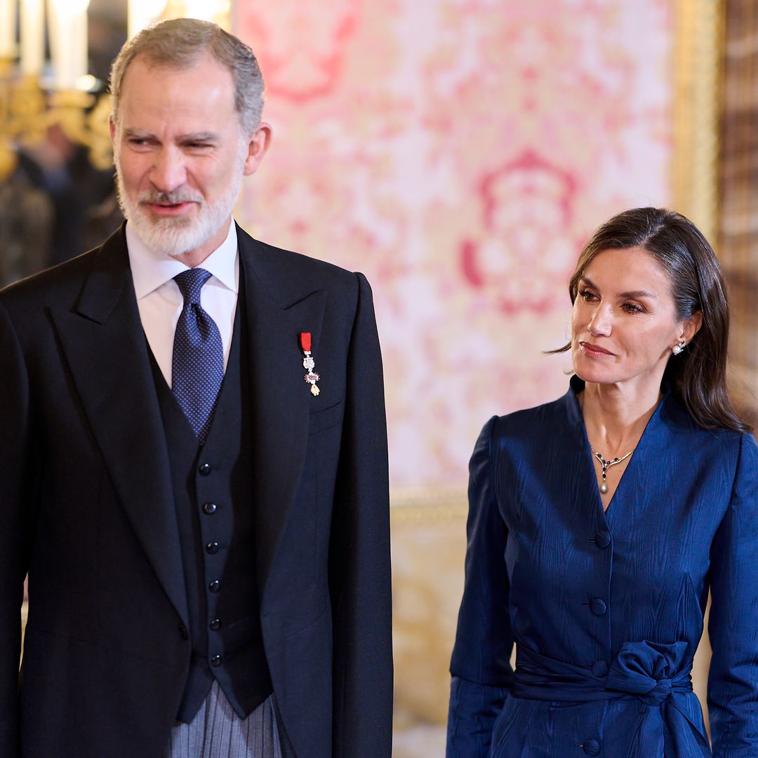 Queen Letizia suffers wardrobe mishap in front of guests at palace